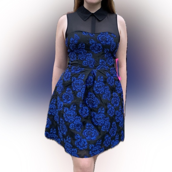 Betsey Johnson Sleeveless Jacquard Dress size 8 - Picture 2 of 7